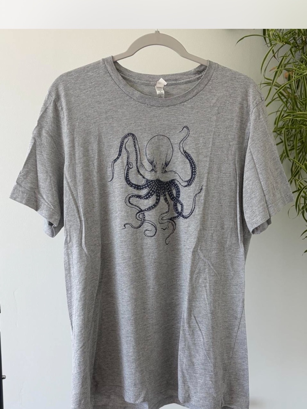Octopus t shirt men’s XL